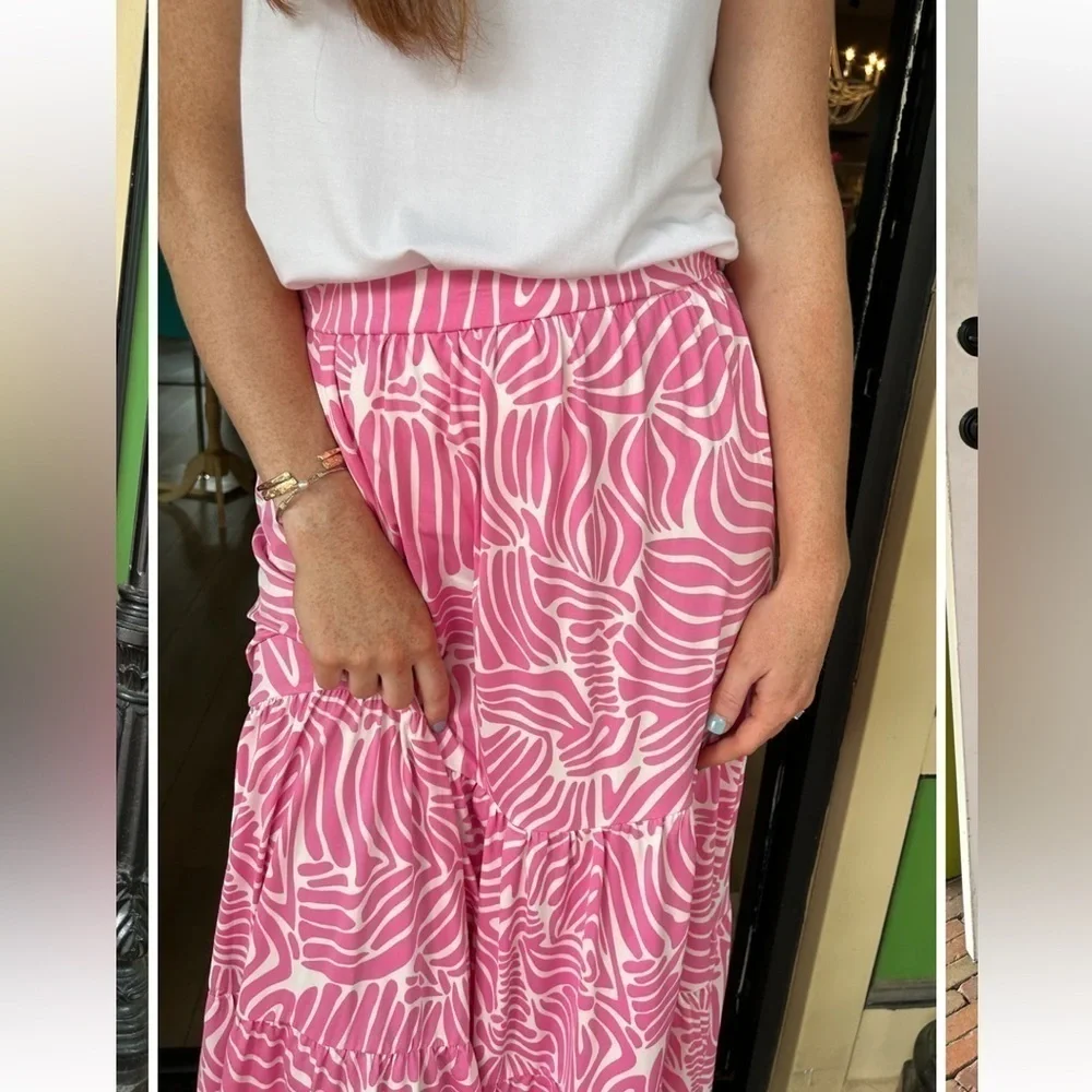 New La Mer Luxe Knit Midi Skirt in Fuchsia Abstract